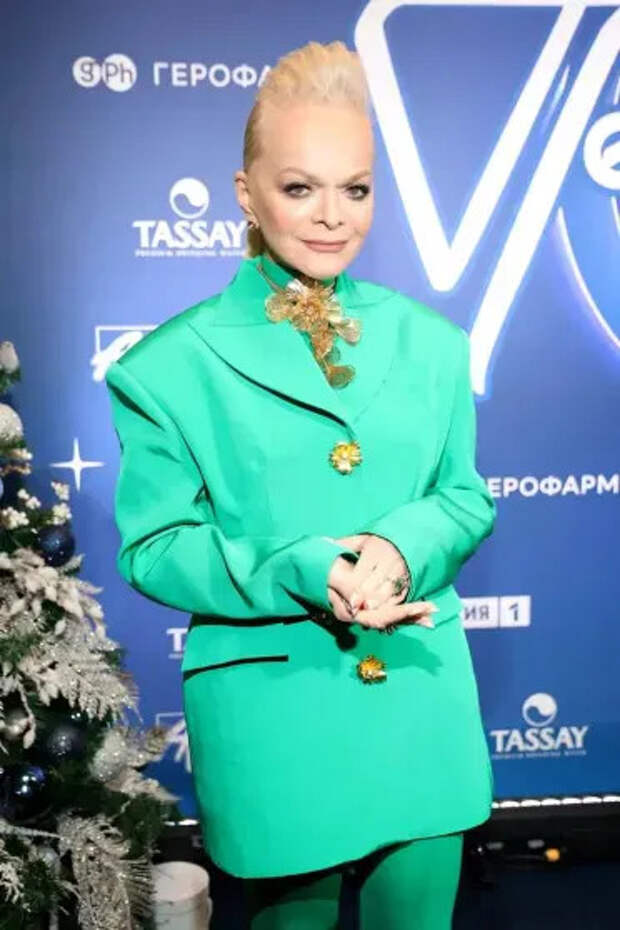 Лариса Долина