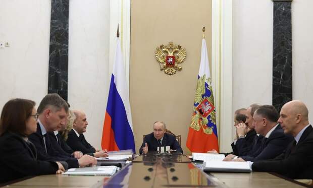 Инфляцию сбили до 5,6% в год: Путин рассказал о специальном замедлении экономики ради стабильных цен для народа