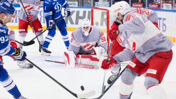 Московское "Динамо" уступило "Спартаку" в первом матче после увольнения Кудашова