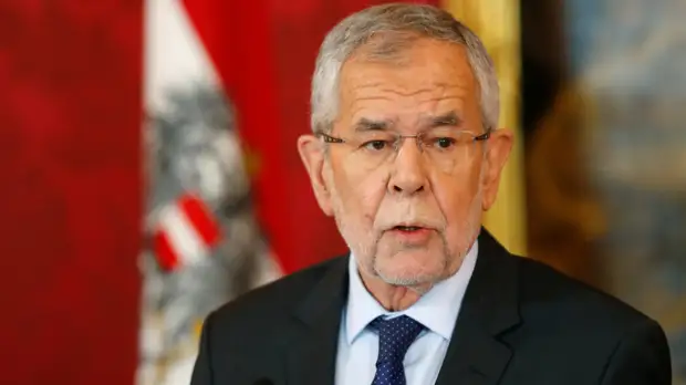 Президент Австрии выступил за досрочные парламентские выборы в сентябре