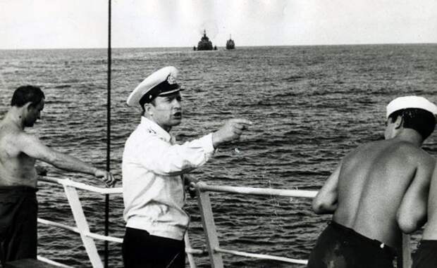 «Израиль поднял в небо авиацию… Американский транспорт идет на Хайфу»