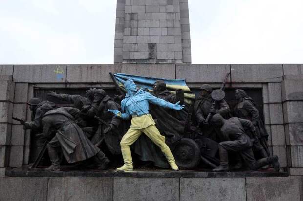 В Киеве достали из чулана идею отдельного памятника украинцам в Берлине