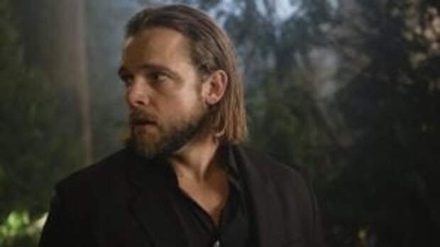 Max Thieriot as Bode Leone