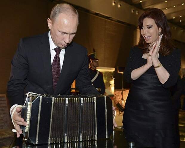 Что дарят Владимиру Путину