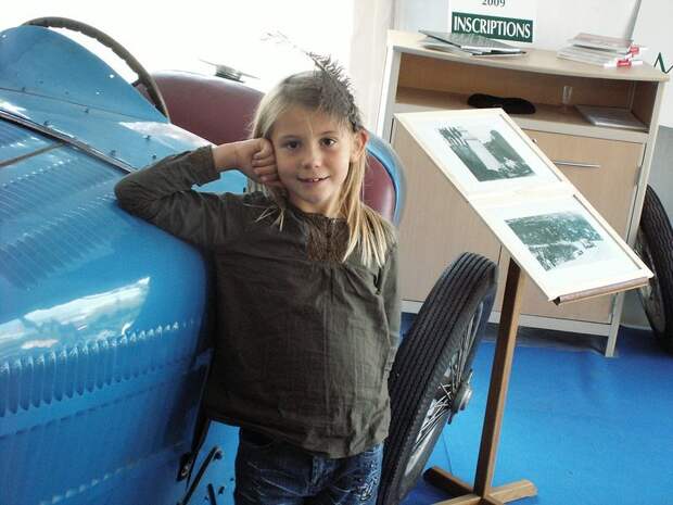 Флюиды от Bugatti (19 фото)