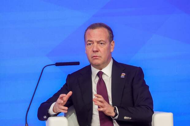 Медведев высказался о захвате США российского танкера Marinera