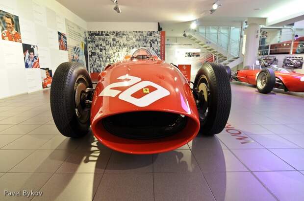 Экскурсия в музей Ferrari в Италии