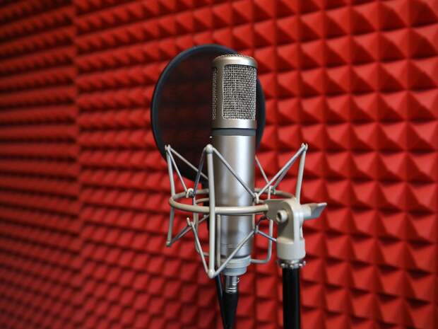 Тюменскому областному радио 95-лет поздравления: от мэра и губернатора получил коллектив ВГТРК