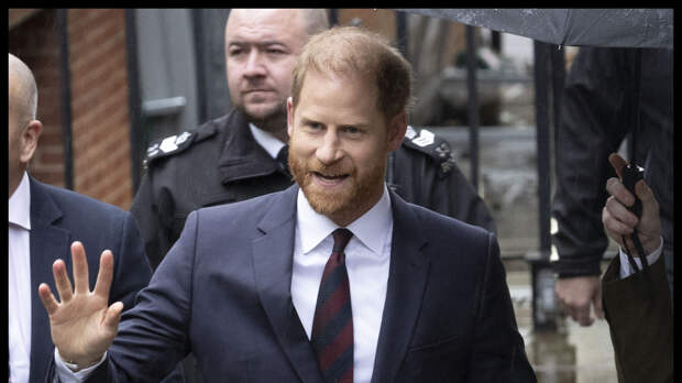 Названы возможные причины неожиданного визита принца Гарри в Киев