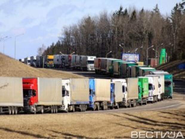 Гуманитарную помощь из РФ пока не могут растаможить Гуманитарную помощь из РФ пока не могут растаможить