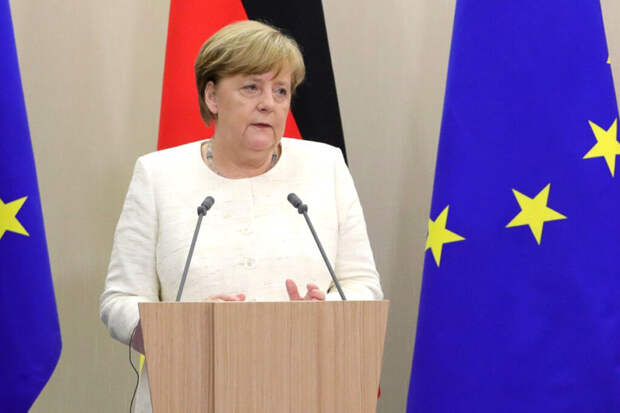 Меркель не исключила финпомощь Минску из-за кризиса с беженцами