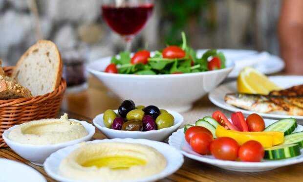 Диетолог рассказала о средиземноморской диете способной заменить постный стол