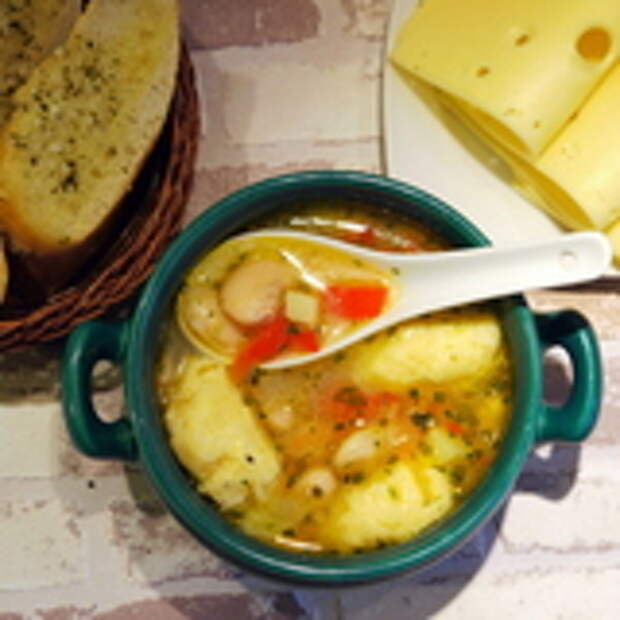 Овощной суп с манно-сырными клецками