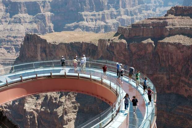 GrandCanyon16 GrandCanyon16 Головокружительная достопримечательность: стеклянная площадка над Гранд Каньоном