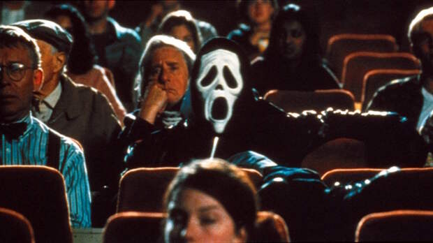 Синди и Бренда снова в деле: персонажи возвращаются в первом трейлере "Очень страшного кино 6"