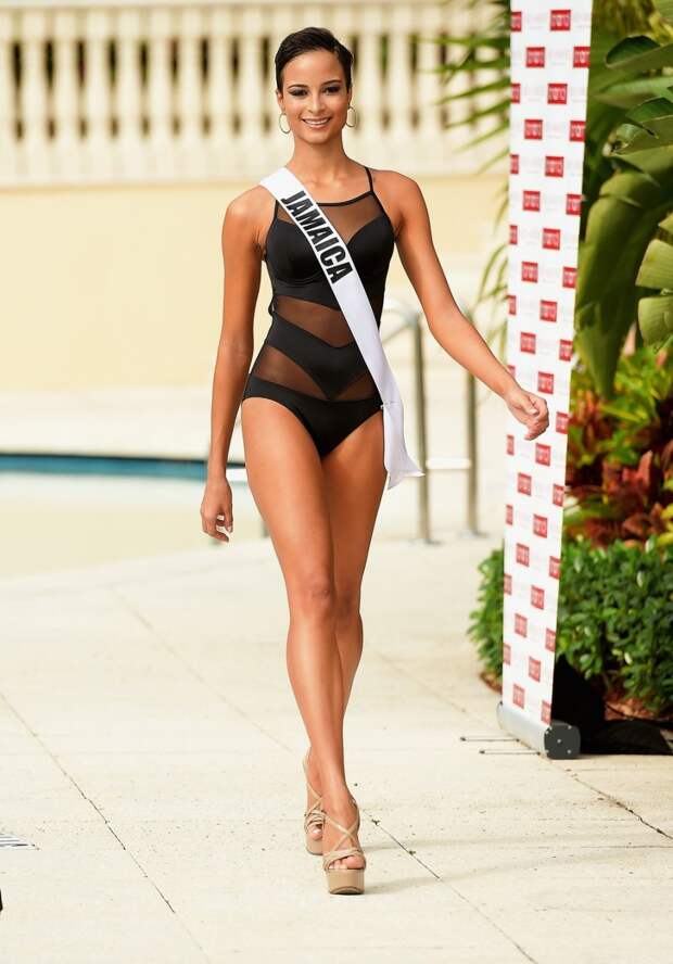 Miss Universe - Yamamay Swimsuit Runway Show
