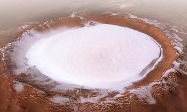 Получена фотография гигантского озера воды на Марсе