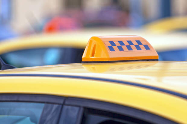 Профсоюз "Таксист": проверка водителей на госуслугах не искоренит серый рынок