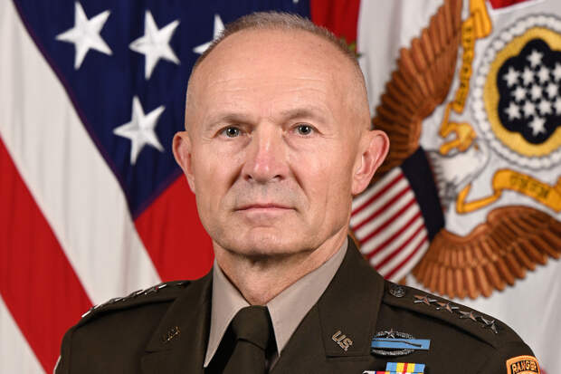 Глава Пентагона потребовал немедленной отставки начальника штаба армии США