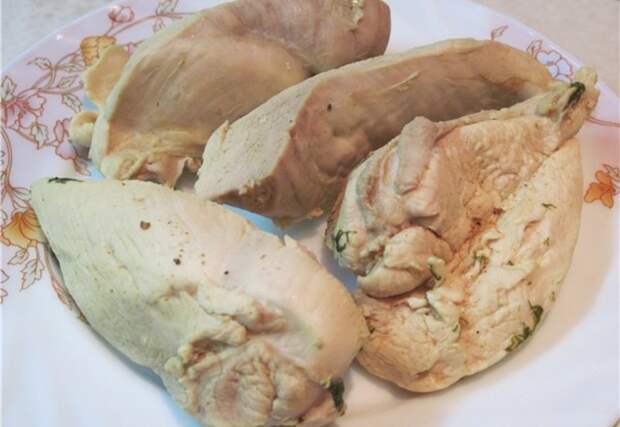 салаты с курицей