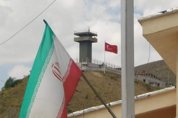 В КСИР прокомментировали удары США по иранскому острову Харк