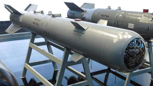 Корректируемая авиационная бомба КАБ-500КР на выставке авиационной и противовоздушной боевой техники в рамках военно-технического форума «Армия-2018»