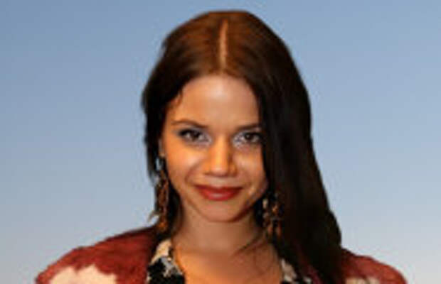 Шоу-бизнес: Единственный брак рухнул через 4 месяца, заплатила миллион за пластику: Как живет и выглядит теперь королева русского R&B певица Бьянка