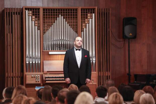 Органист из Свердловской филармонии посетит Тюмень с концертом