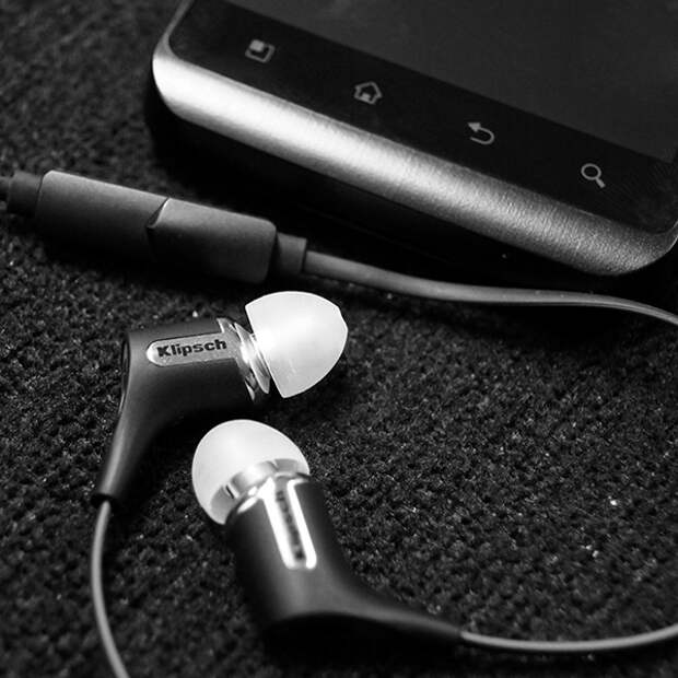 R6m Klipsch пополнила линейку Reference моделью наушников R6m