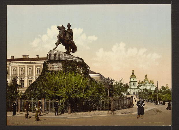 Памятник Богдану Хмельницкому