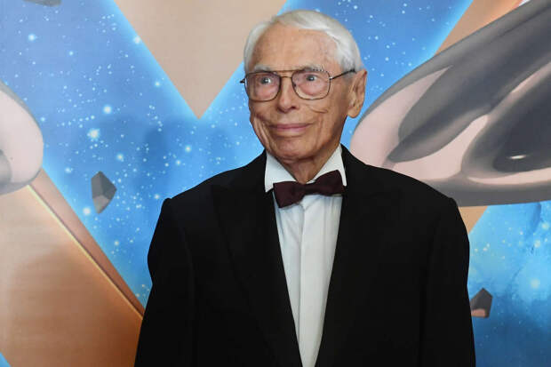 Композитор Александр Зацепин признался, что работа дает ему сил