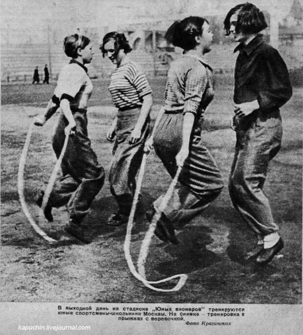 Спортсменки, комсомолки, красавицы 1930 х 600 Спортсменки, комсомолки, красавицы 1930 х