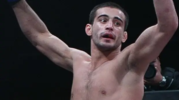 Корешков поделился ожиданиями от боя с Ларкином