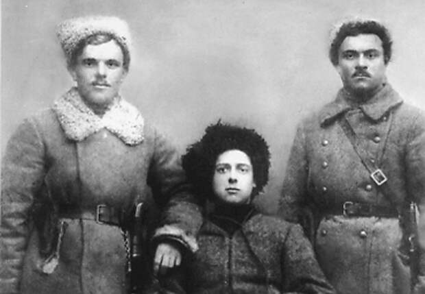 Паны-атаманы: вольнолюбивые повстанцы Украины или просто бандиты? Паны-атаманы: вольнолюбивые повстанцы Украины или просто бандиты?