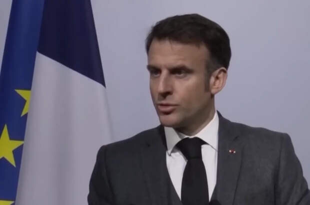 Медведев: Макрон из-за издёвок Трампа может признать правоту РФ по Украине