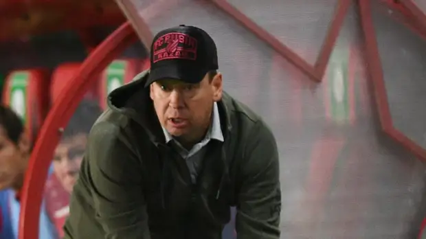 Мостовой объяснил, почему не хотел бы услышать песен от Слуцкого на Новый год