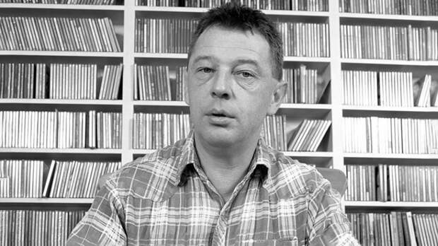 Легендарный голос Би-би-си: в Британии умер радиоведущий Энди Кершоу