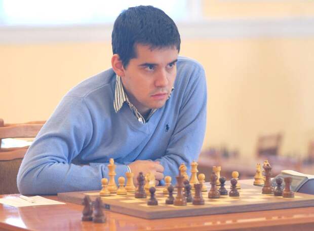 Совсем другая ничья: сегодня опять результат равный, но Непомнящий упустил преимущество во второй партии матча с Карлсеном