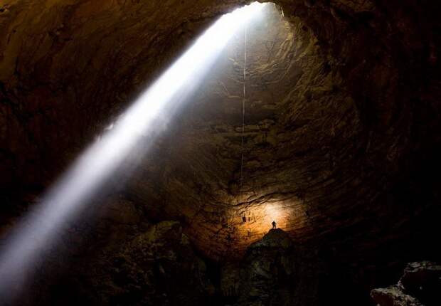 Самая глубокая в мире пещера (19)