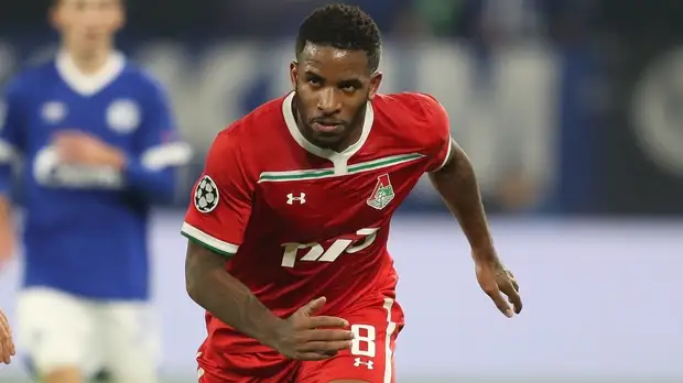 Форвард «Локомотива» Фарфан прооперирован в Барселоне