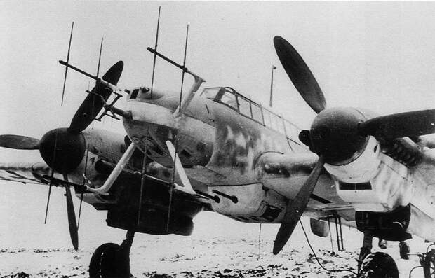 Асы ВВС и люфтваффе 1941 года Асы ВВС и люфтваффе 1941 года