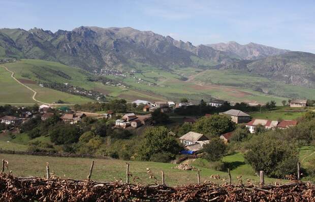 Горные селения в Лерикском районе Азербайджана / Фото: azeritour.az Горные селения в Лерикском районе Азербайджана / Фото: azeritour.az