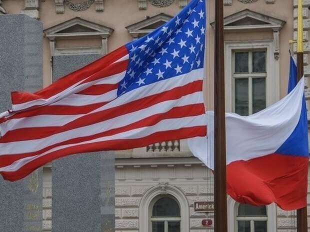 Запад отреагировал на объявление Россией США и Чехии «недружественными государствами»