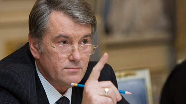 Ющенко подозревают в содействии Януковичу