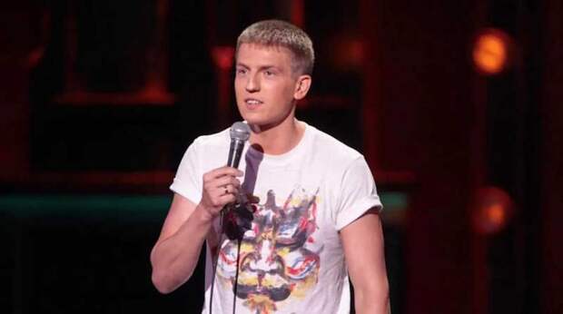 Концерты стендапера Щербакова в РФ внезапно отменили после скандала с Сабуровым