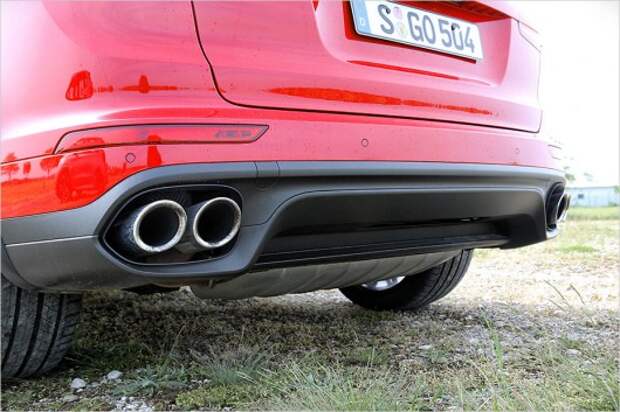 Тест-драйв: BMW X5 M против Porsche Cayenne Turbo S