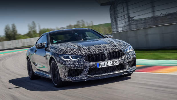 Bmw 8,Bmw m8. Помимо купе (на фото) компания предложит покупателям M8 в виде кабриолета и седана. Техническая начинка у всех трёх будет идентичной.