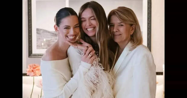 Вера Брежнева отметила 44-й день рождения с матерью и младшей дочерью