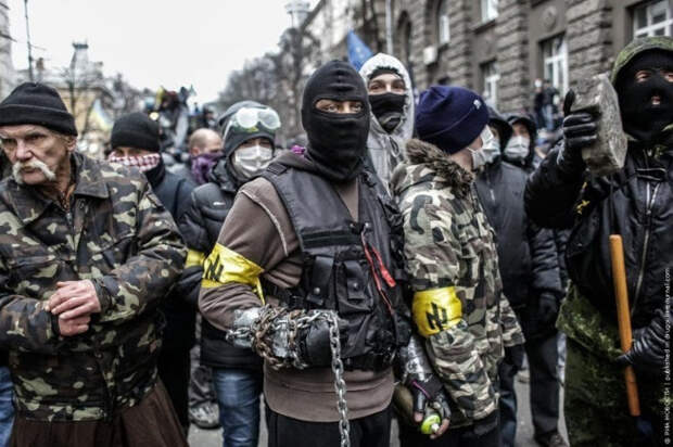 Срочно: Украина направила на Минский Майдан бригады боевиков-нацистов