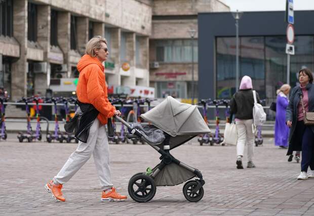 Путин утвердил запрет испытательного срока для женщин с детьми до трех лет